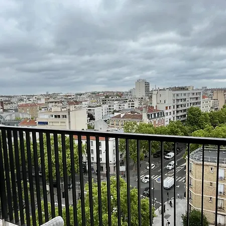 Charming With Balcony On The 10th Floor * Boulogne-Billancourt
